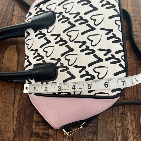 Betsey Johnson LUV Top handle little bag & crossbody detachable strap Barbiecore - Picture 11 of 12